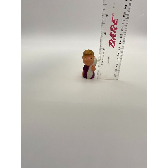 Vintage 1960s The Peanuts Linus with Blanket Figurine Toy Hong Kong - Picture 2 of 5